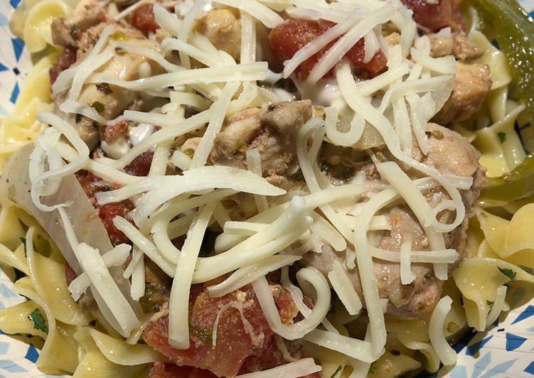 Crockpot Tomato Chicken ๐