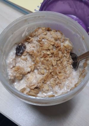 Foto resep Overnight oatmeal (menu sahur kenyang bergizi rendah kalori)