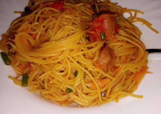 Simple Way to Prepare Homemade Fried Spaghetti with Sausage