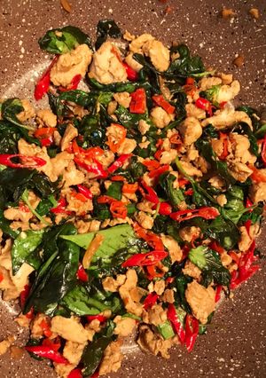 Foto resep Ayam khas thailand / Thai Chicken Basil (Pad Kra Pao)