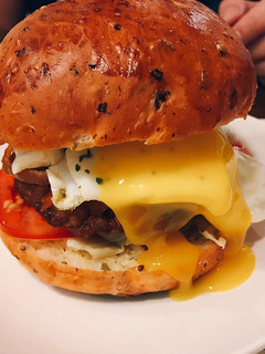 大口滿足美式漢堡🍔 的食譜成品照片
