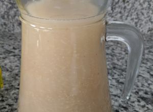 Una foto de Refresco de linaza con limón