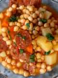 Guiso de Garbanzos y Chorizo Colorado