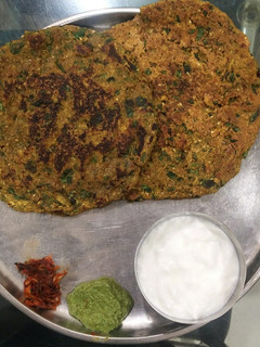 મેથી દૂધી ના મુઠીયા (Methi Dudhi Muthiya Recipe In Gujarati) રેસીપી મુખ્ય ફોટો
