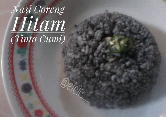 Cara Memasak Nasi Goreng Hitam (Tinta Cumi) Enak Dan Mudah