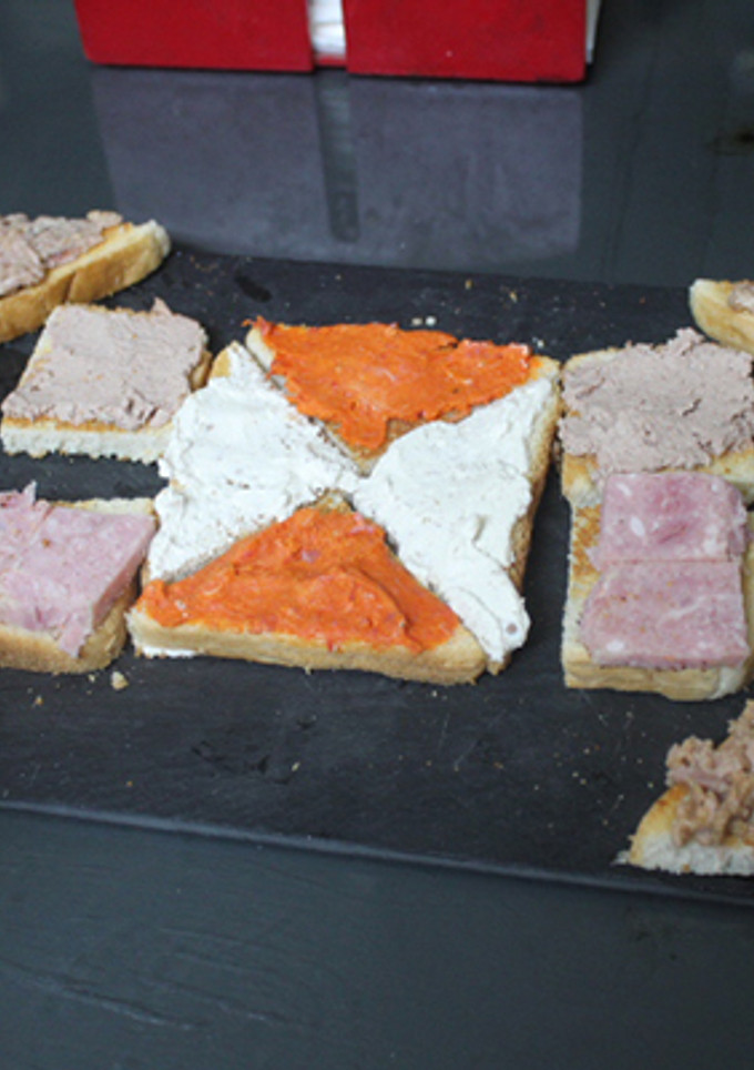 Una foto de Pan de molde tostado variado