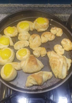 Una foto de Masa de hojaldre con levadura para bizcochos, volavent, pasteles