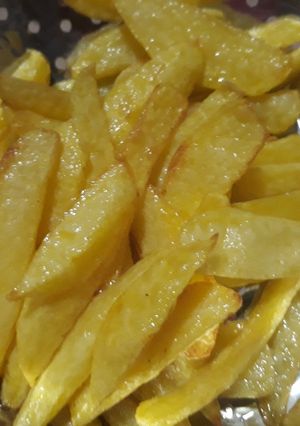 A picture of Irish potato chips.
