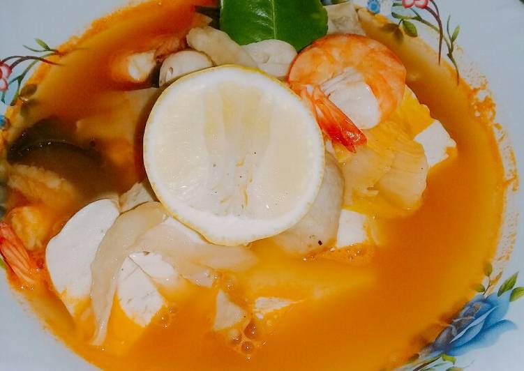 Sup Tomyum Bumbu Indonesia 😄😄😄