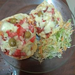 A picture of Vegetable mini piza#15minorlesscookingchallenge#jikonichallenge.
