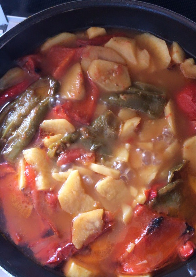 Una foto de Guiso de patatas y pimientos 🥔🌶