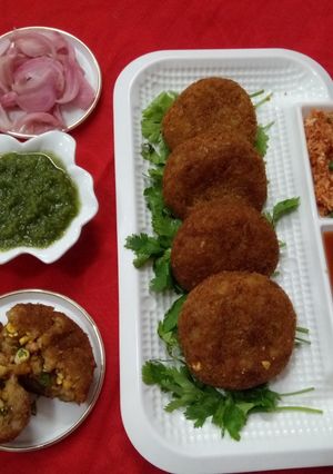 A picture of Dry fruits & paneer stuffed soya kebabs.