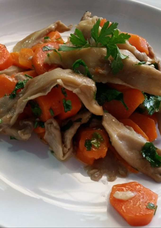 Una foto de Ensalada tibia de setas y zanahoria (Menú Vegano)