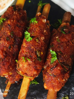 A picture of Beetroot aloo kababs.