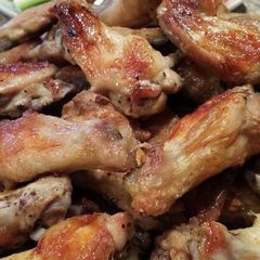 A picture of Oven Roasted Chicken Wings.