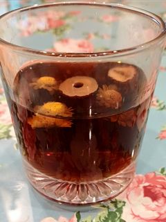 Hình của món Trà cúc táo đỏ.