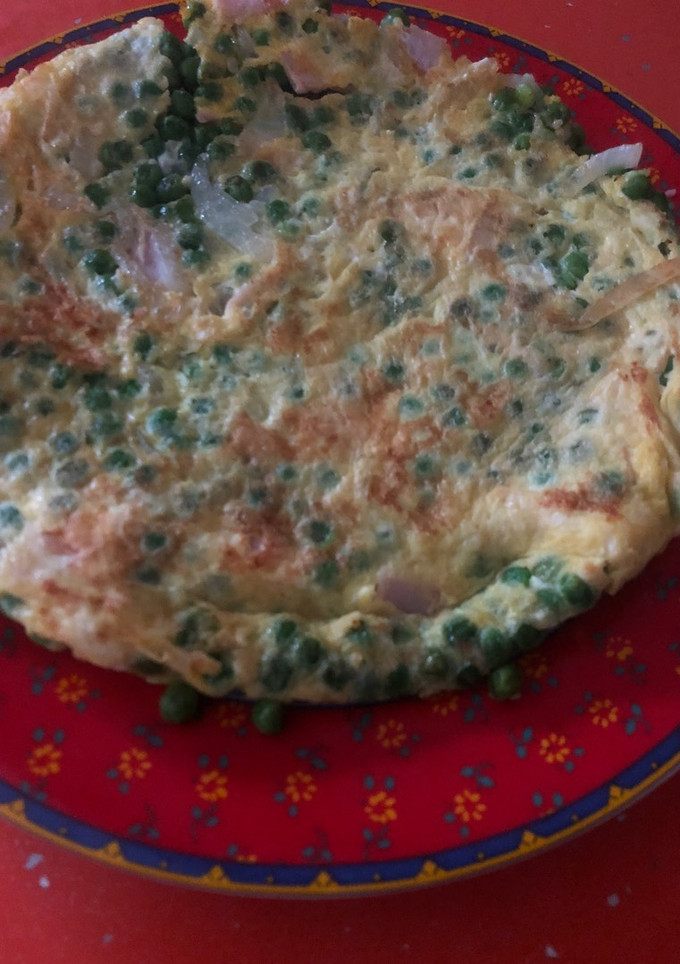 Una foto de Tortilla de guisantes con pechuga de pavo