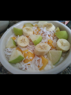 A picture of Yogo fruits.