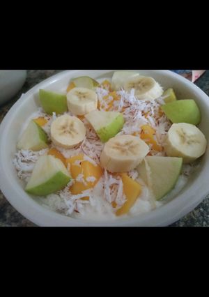 A picture of Yogo fruits.