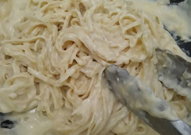 Fettuccine Alfredo dengan Tepung Terigu