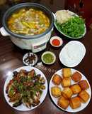 Lẩu gà lá é, gà nướng tiêu chấm muối lá é