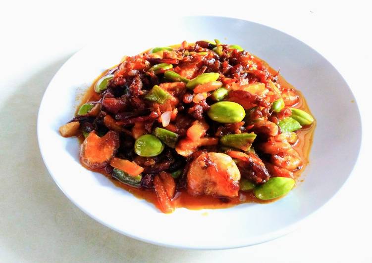 Bagaimana Menyiapkan Sambal Udang Pete, Enak
