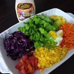 Salad Sayur Saus Gourmet রেসিপির প্রধান ছবি