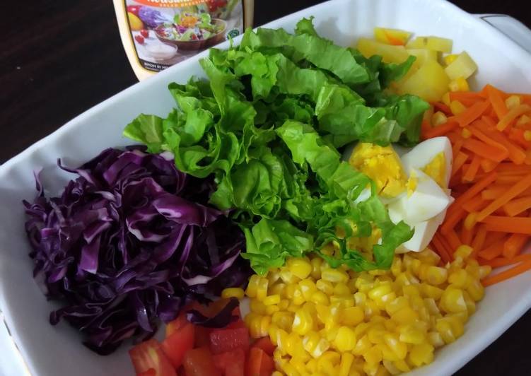 Cara Menyiapkan Salad Sayur Saus Gourmet Enak