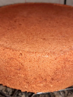 Una foto de Bizcochuelo para torta de chocolate esponjoso