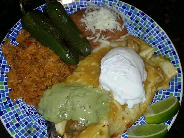 Easy Way Make Recipe Brad&amp;#39;s enchiladas suizas that is Delicious, Delicious}
