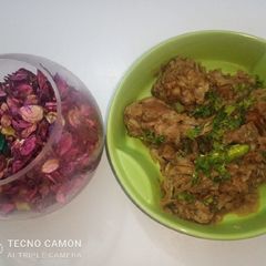 A picture of Gobhi chicken.