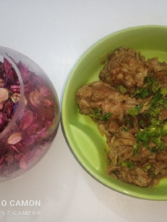A picture of Gobhi chicken.