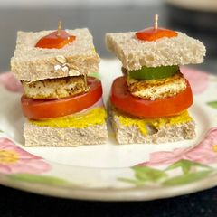 A picture of Bite Size Healthy Wheat & Oat Bread 🍞 Sandwich.