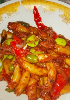 Foto resep Baby cumi petai rica rica setan