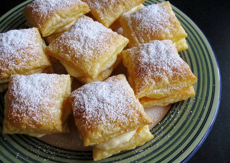 Steps to Prepare Homemade Super Easy Vanilla Custard Puffs