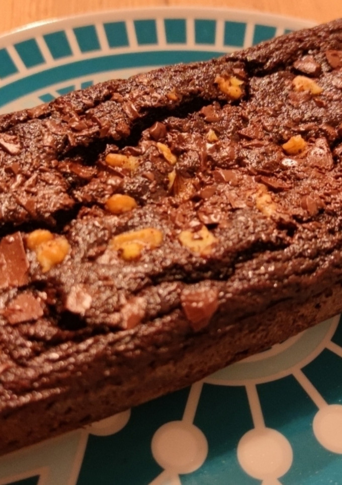 Una foto de Brownie saludable (con manzana y avena)