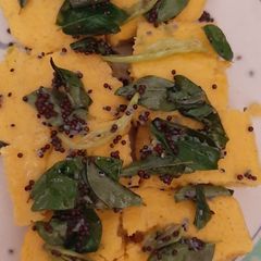 A picture of Dhokla.