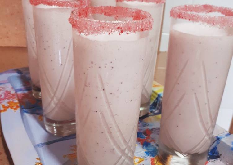 Batido De Helado De Fresa Receta De Judith Alberich Frances Cookpad