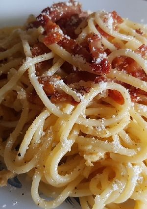 Foto principal de Spaguetti alla Carbonara (auténtica receta)