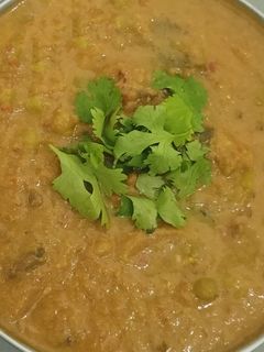 காளான் பீஸ் கிரேவி(mushroom peas gravy recipe in tamil) செய்முறை முக்கிய புகைப்படம்