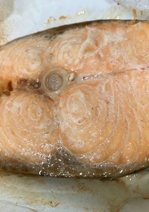烤箱紙包鮭魚 的食譜成品照片