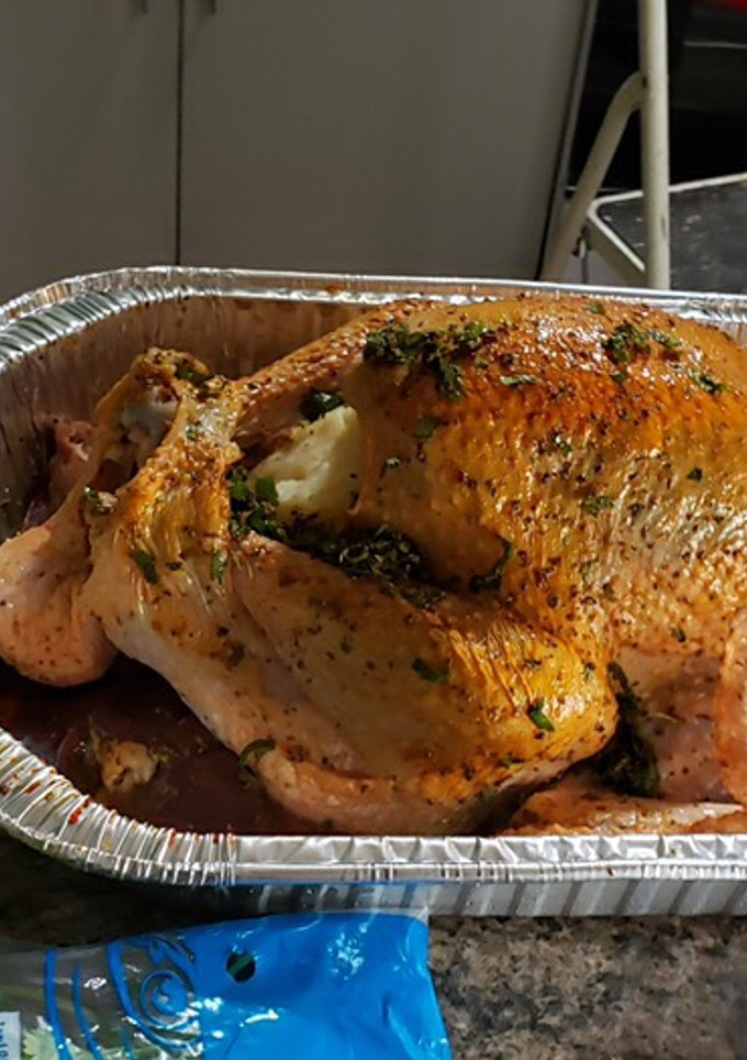 Una foto de Pavo al Horno y relleno de yuca