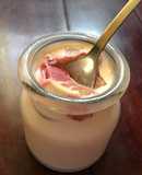 Sữa chua dâu tây