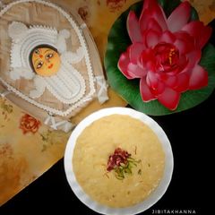 A picture of Rich Creamy Kaddu Ki Kheer (Pumpkin Kheer).