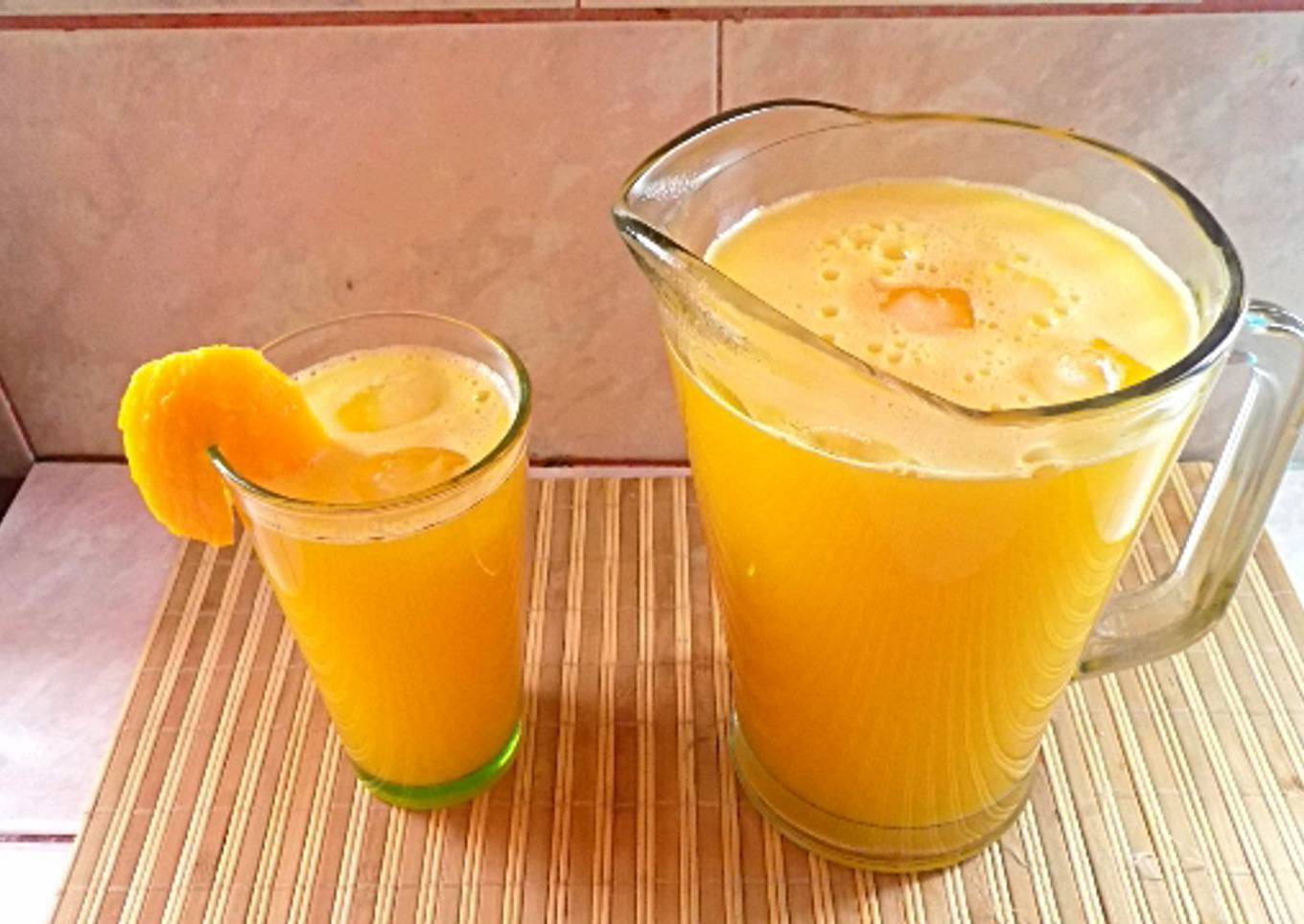 Agua de Mango y Limón