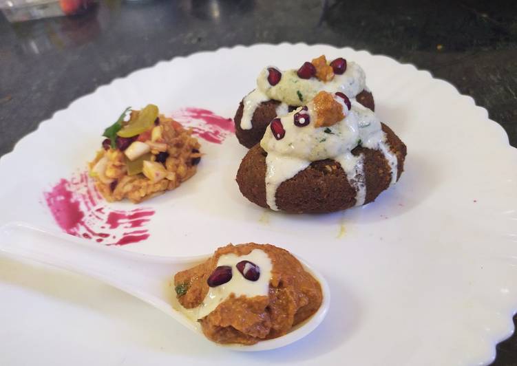 WorkShop Stuffed Falafel with two dipping sauce and Salsa