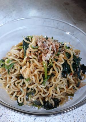Foto resep Indomie bayam goreng