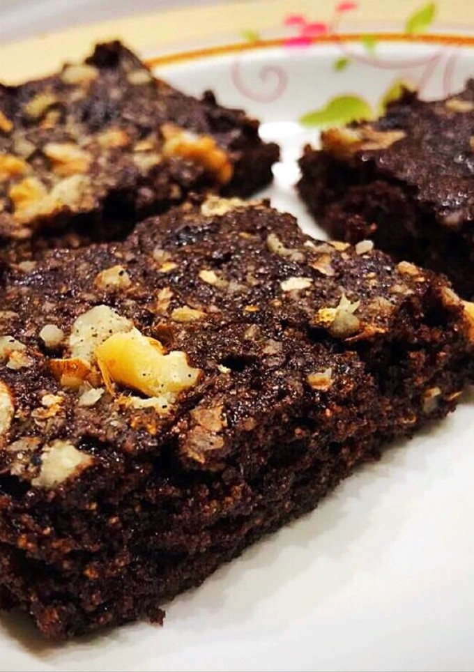 Una foto de Brownies de Matzá húmedo al microondas súper fácil! Pesaj