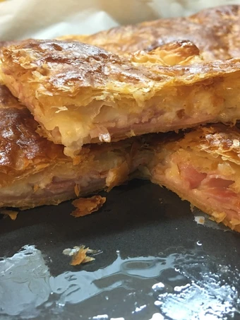 Pasos sencillos para Preparar Empanada de jamón y queso con bechamel  que Delicioso