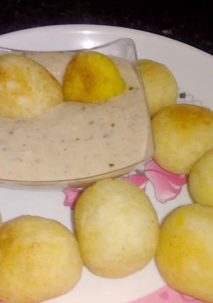 A picture of Paneer kofta in white gravy.